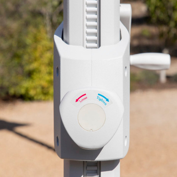 Monaco Cantilever Parasol 300x300 Sunbrella parasol+base+cover | wit/light grijs