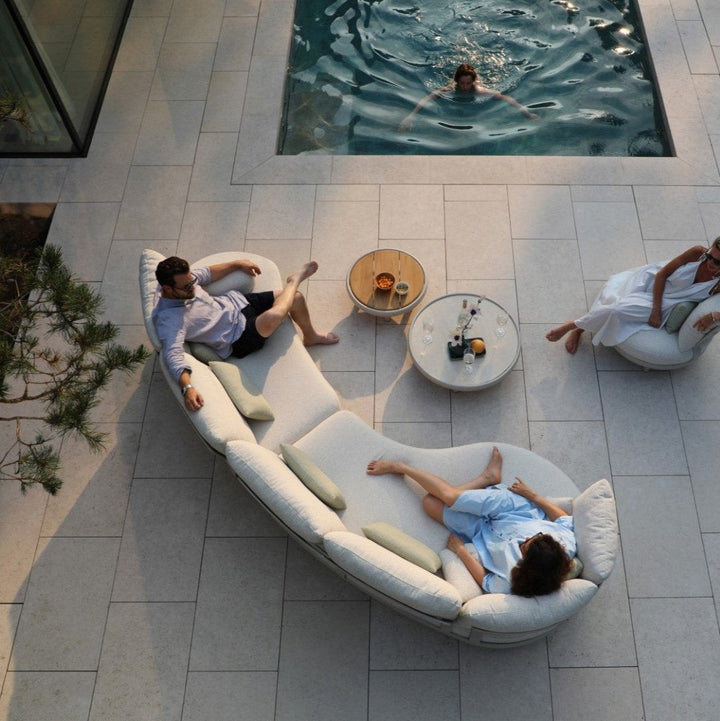 Breeze organische loungeset in beige aluminium en all-weather kussens rechts