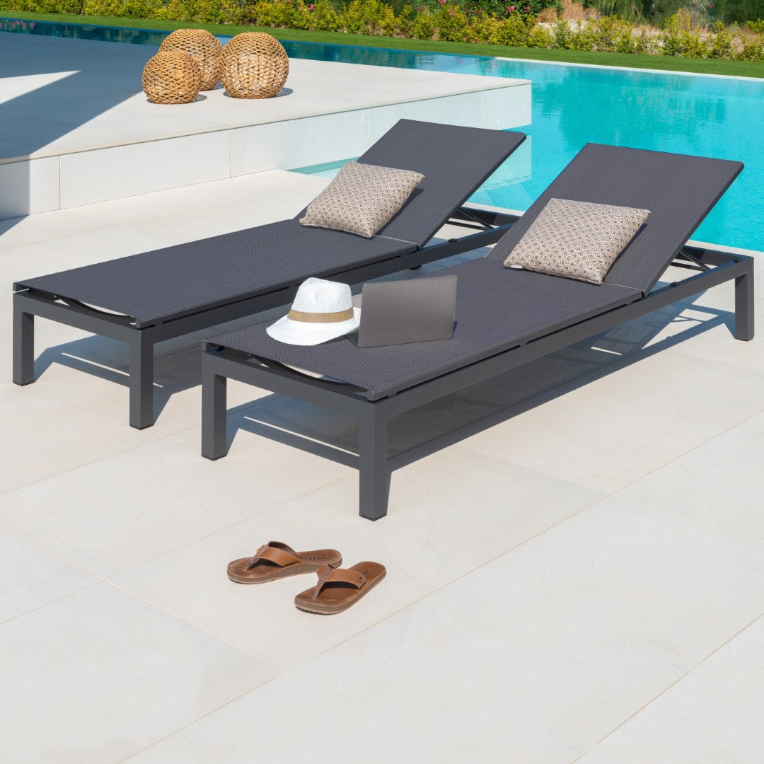 Cadzand Lounger Charcoal mat | Dark grey
