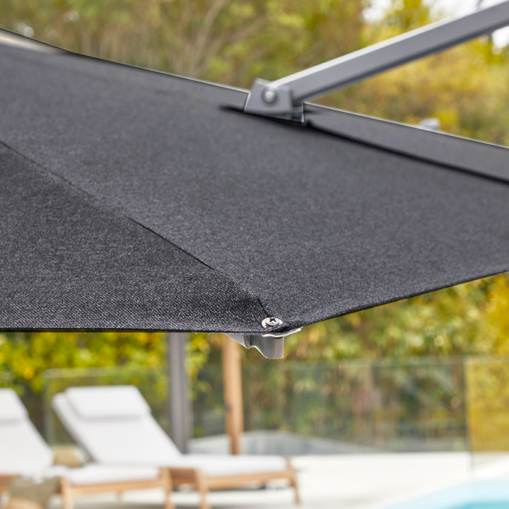 Monaco Cantilever Parasol 300x300 Sunbrella parasol+base+cover | zwart/zwart
