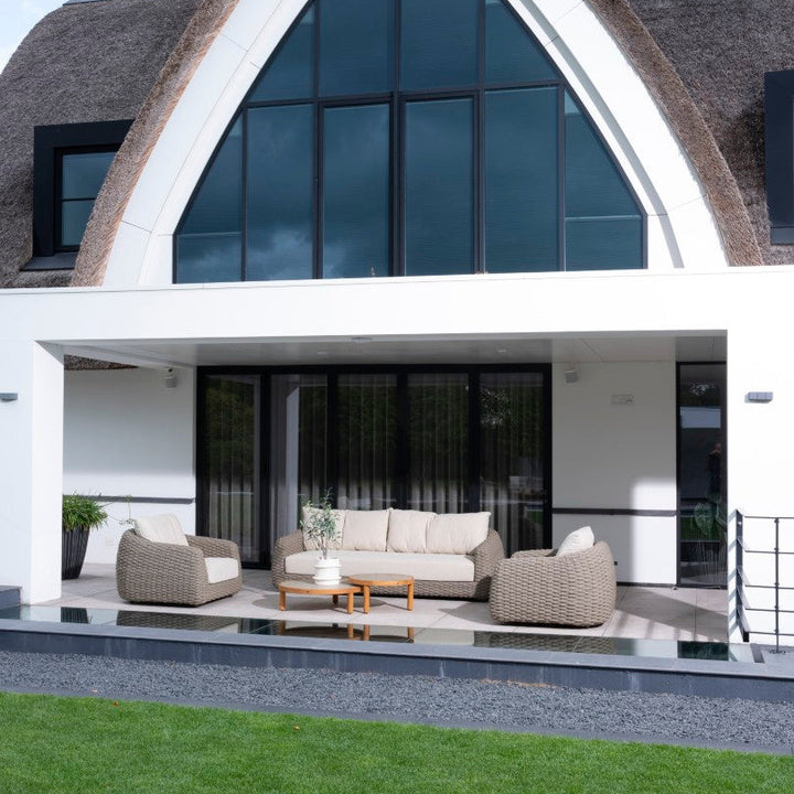 Maxime loungeset in beige gevlochten touw en all-weather kussens