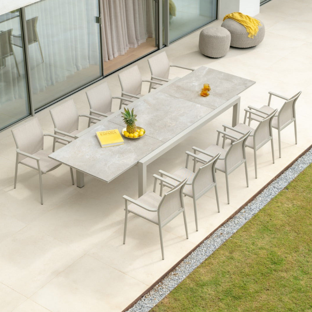 Table de jardin extensible Livorno en aluminium beige et céramique 220-330x106 avec chaises empilables Loya