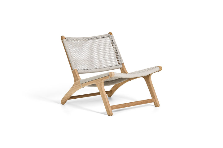 Koozy loungestoel in teak en beige vierkant geweven rope