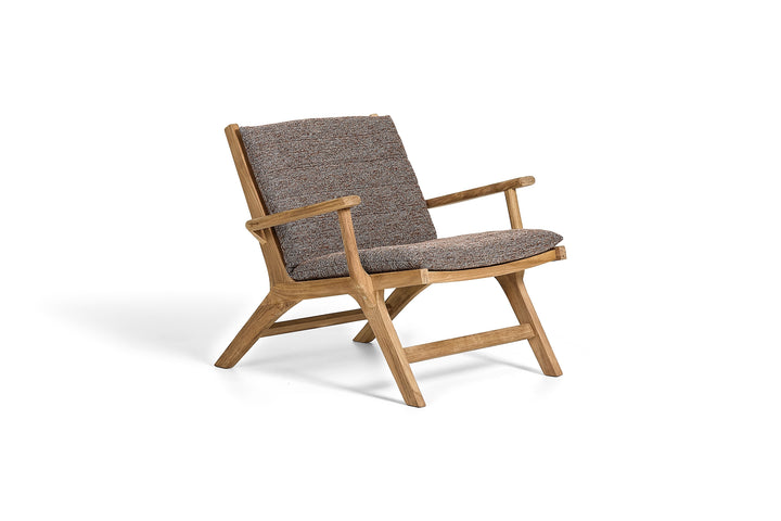 Koozy loungestoel in teak met armleuningen