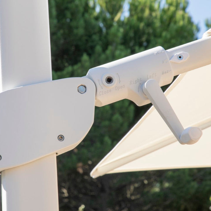 Monaco Cantilever Parasol 300x300 Sunbrella parasol+base+cover | wit/light grijs