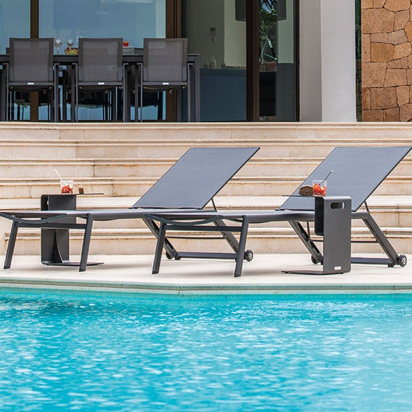 Hydra Lounger Charcoal | Silver grey