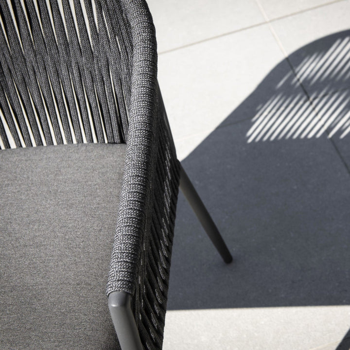 Fortuna tuinstoel in antracite aluminium en antracite recht geweven ronde rope