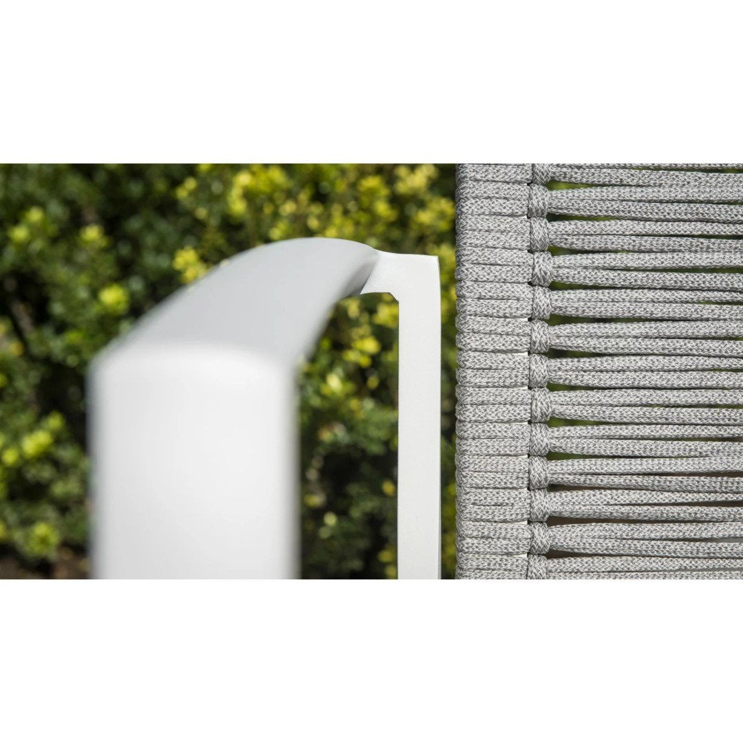 Sevilla tuinstoel in wit aluminium en lichtgrijs recht geweven ronde rope