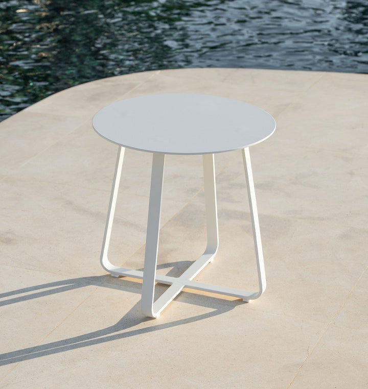 Table basse Elko en aluminium blanc Ø 45cm
