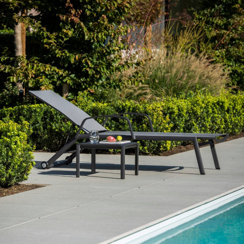 Hydra Lounger met armleuning Charcoal | Silver grey