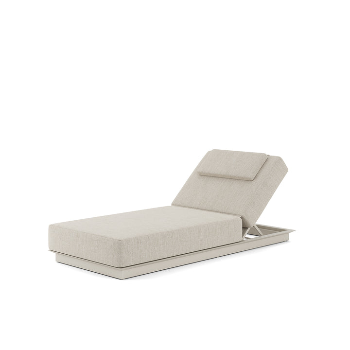 Lido sunlounger in beige aluminum with all-weather cushion