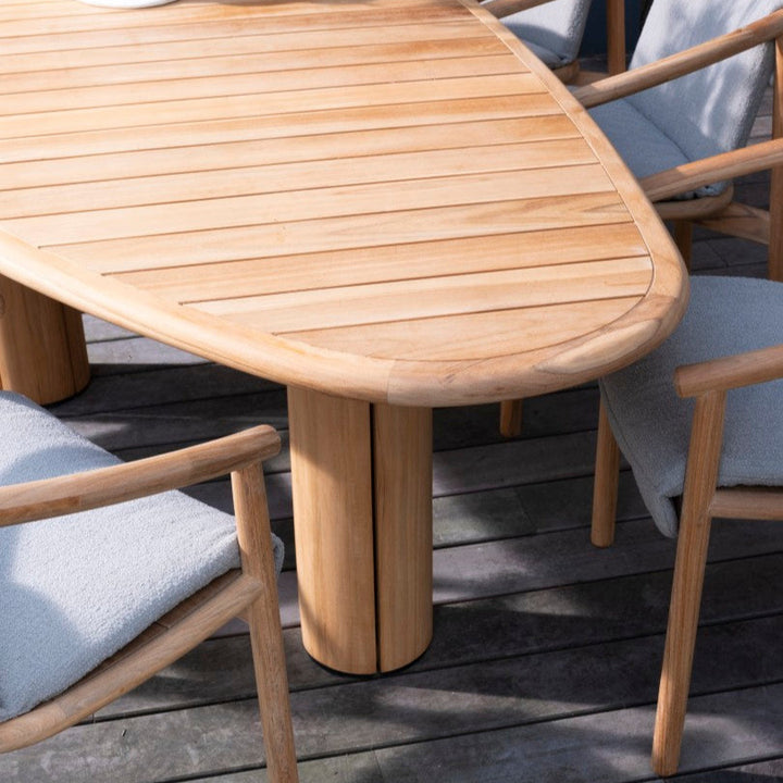 Ensemble de jardin organique Corsica en teck avec 6 chaises de jardin Tess empilables