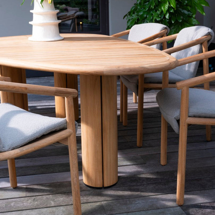 Ensemble de jardin organique Corsica en teck avec 6 chaises de jardin Tess empilables
