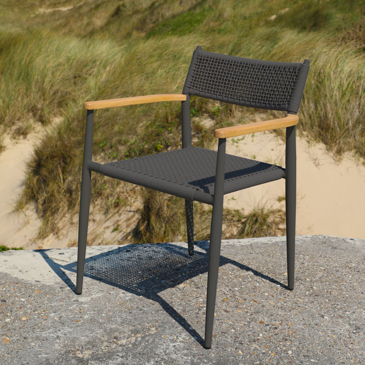 Chaise de jardin empilable Coco en aluminium anthracite et corde ronde tressée carrée anthracite