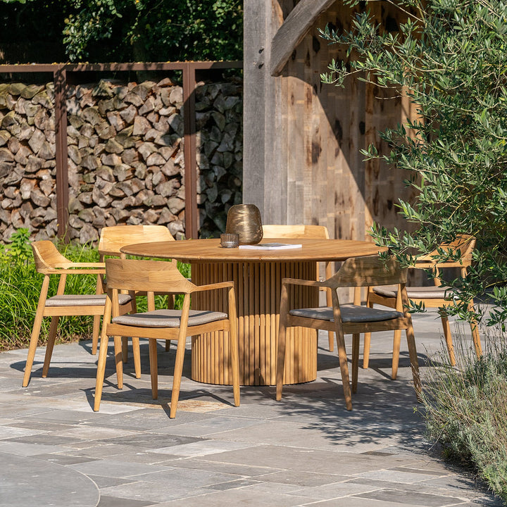 Amato ronde tuinset in teak met 6 stapelbare tofino tuinstoelen
