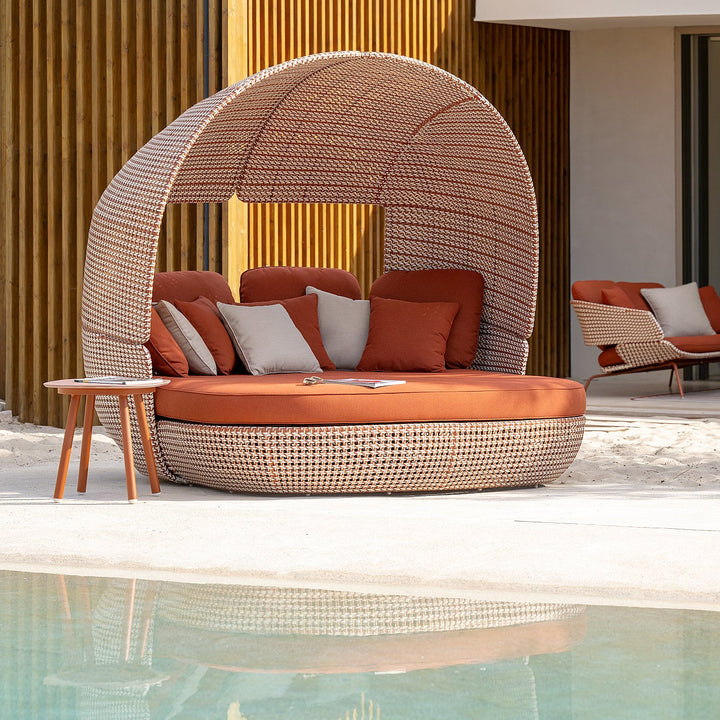 Lit de jour Phil en rotin mat rouille tressage urban glow flower
