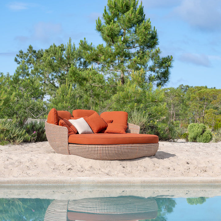 Lit de jour Phil en rotin mat rouille tressage urban glow flower