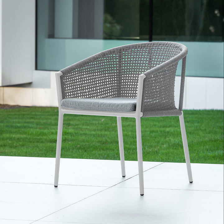Chaise de jardin Safara en aluminium blanc et corde ronde tressée carrée gris clair