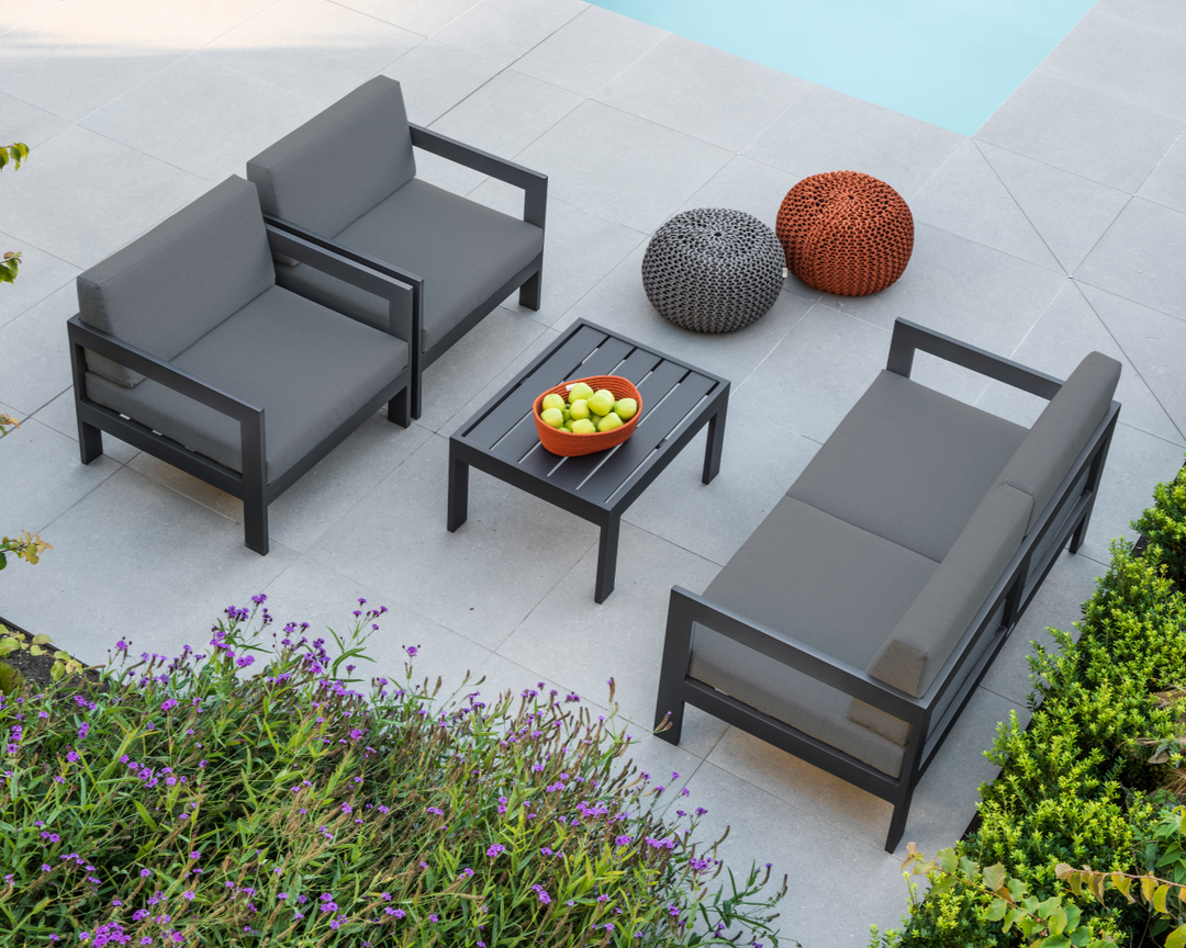 Vigo lounge set in anthracite aluminum with all-weather cushions
